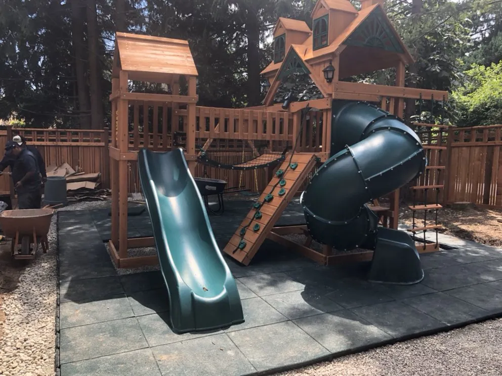 Local lawn mowing service experts serving Redmond, WA - Solid Landscape Services