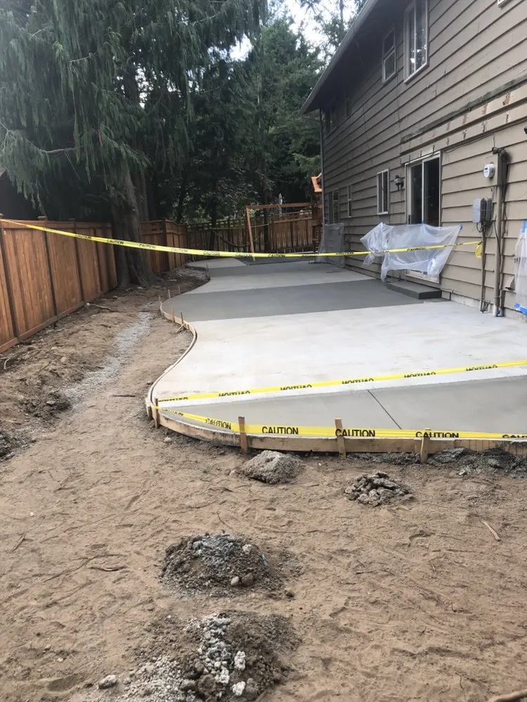 Affordable lawn care service experts serving Redmond, WA - Solid Landscape Services