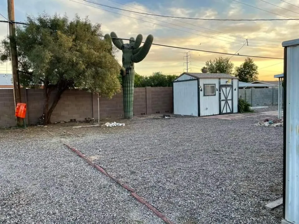 Professional landscaping services in Phoenix, AZ by Solid Lawn Care