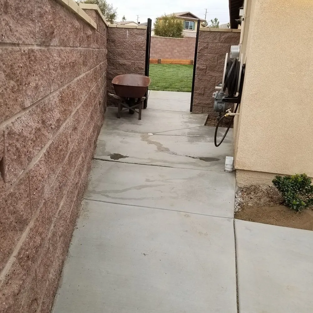 Top-rated residential landscaping for year-round maintenance in Wildomar, CA by Solid Rock Landscape