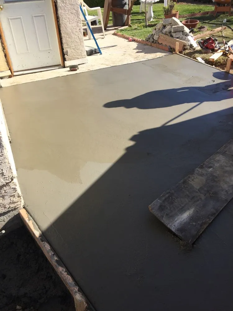 Expert yard maintenance for homes in Huntington Beach, CA by Solid Rock Landscapes