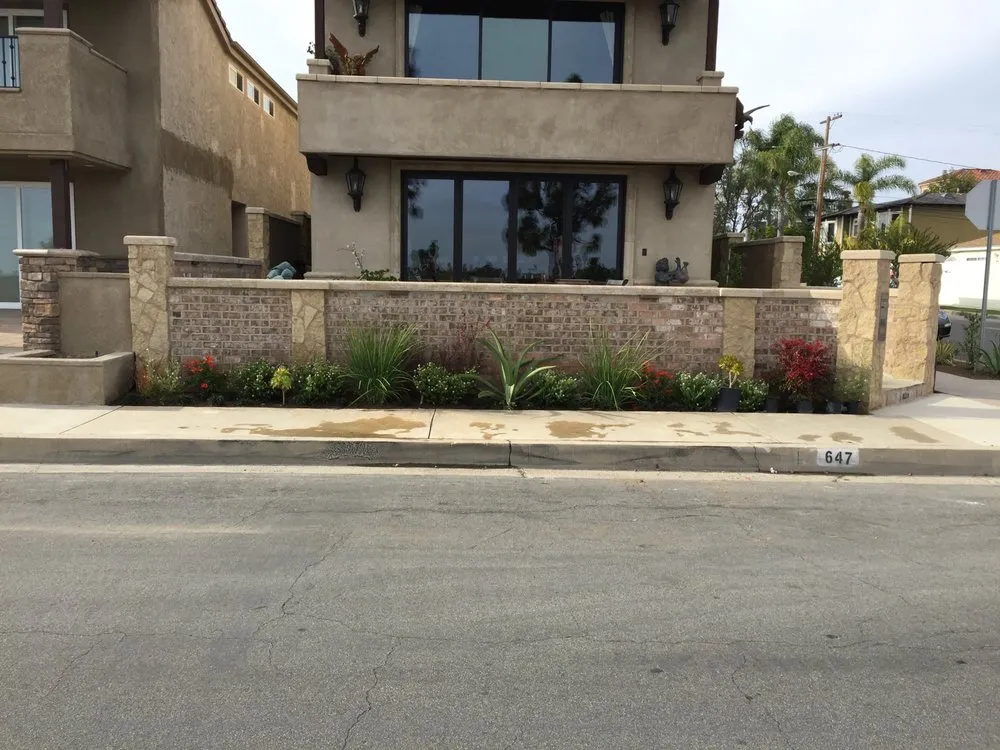 Custom yard cleanup service experts serving Huntington Beach, CA - Solid Rock Landscapes