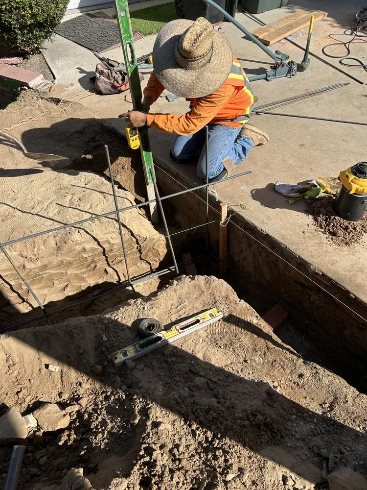 Reliable yard cleanup service for beautiful yards across Huntington Beach, CA - Solid Rock Landscapes