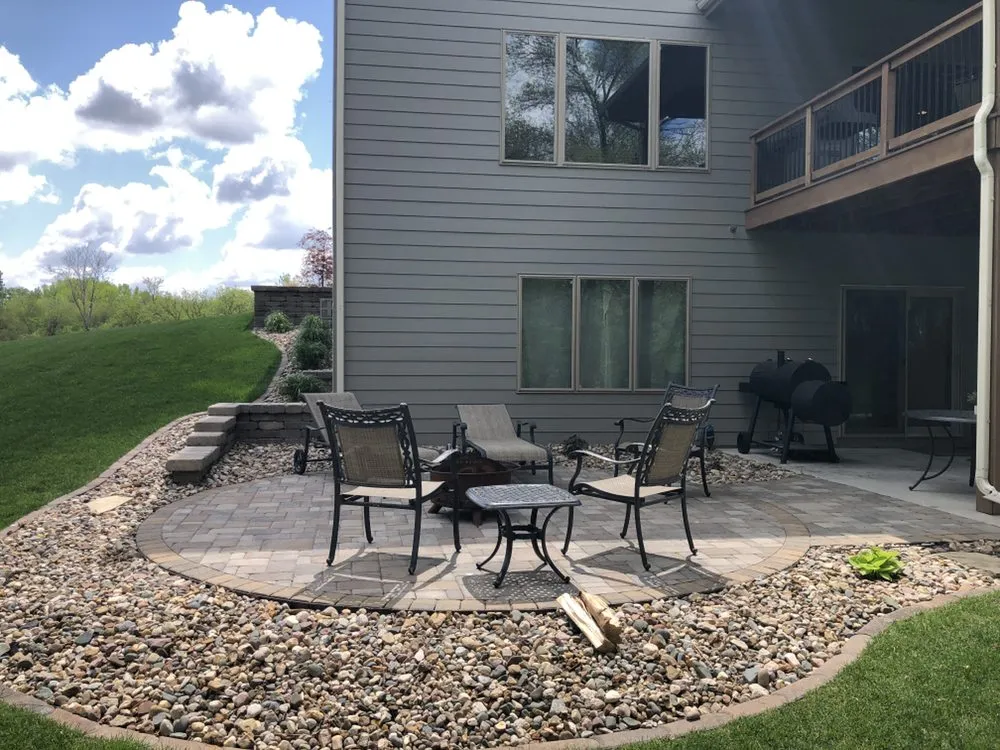 Custom outdoor landscaping in West Des Moines, IA - Solid Rock Landscaping