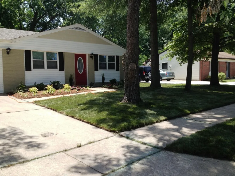 Professional yard maintenance in Virginia Beach, VA - Solid Rock Lawn & Landscape