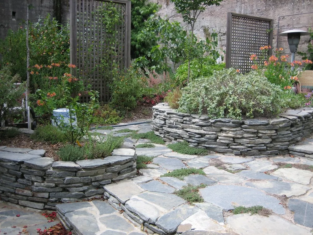 Affordable landscape design for homes in Bend, OR by Solidago Landscaping