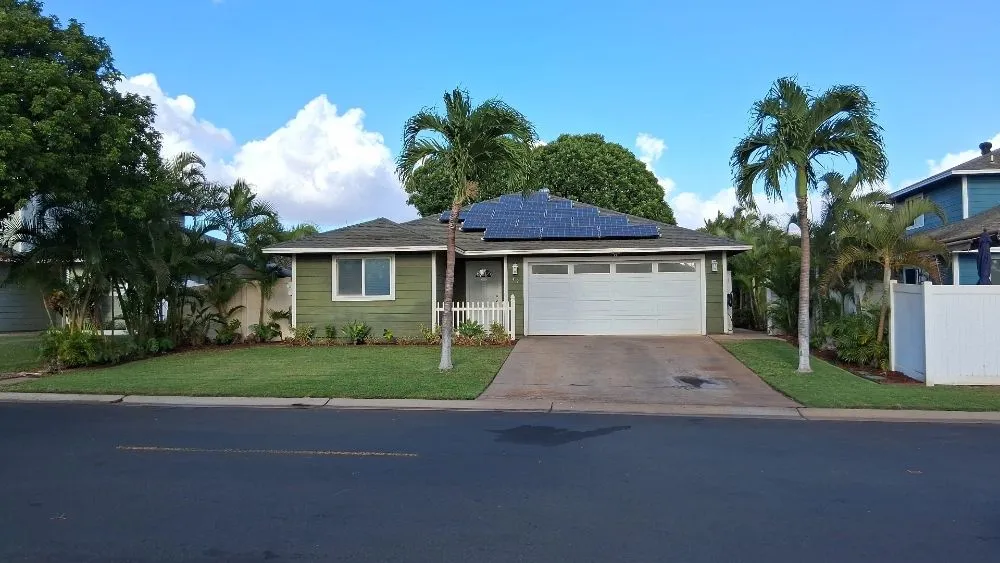 Trusted yard cleanup service in Lahaina, HI by Solidified Outdoor Service's