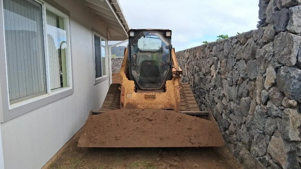Professional yard maintenance in Lahaina, HI - Solidified Outdoor Service's