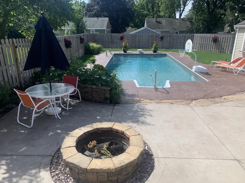 Custom residential landscaping experts serving Georgetown Twp, MI - Solidworks Concrete