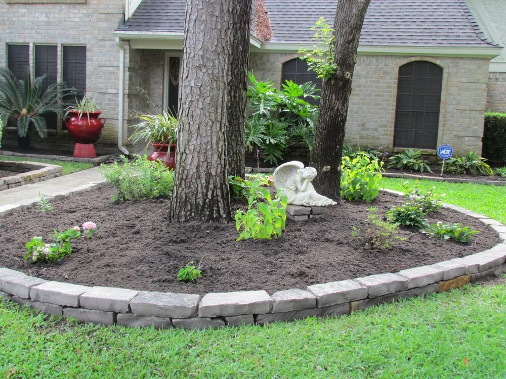 Expert garden landscaping in Houston, TX - Solis and Son Landscaping