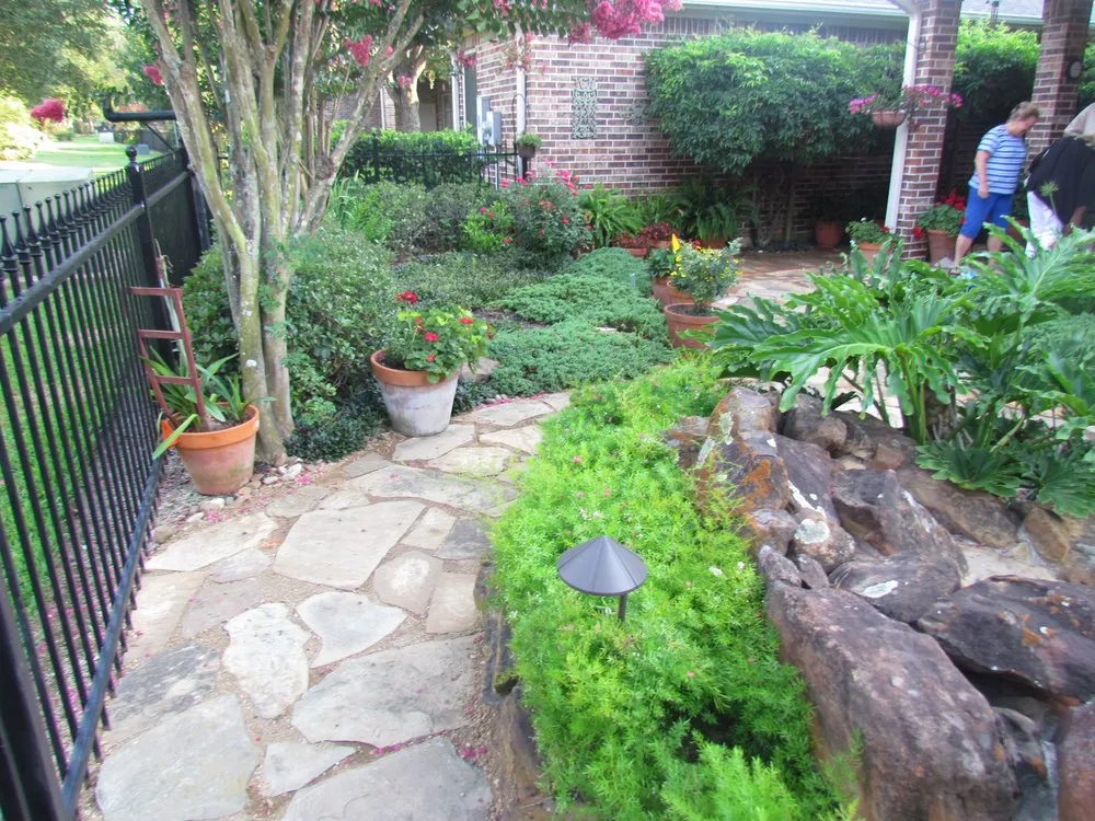 Affordable residential landscaping for homes in Houston, TX by Solis and Son Landscaping