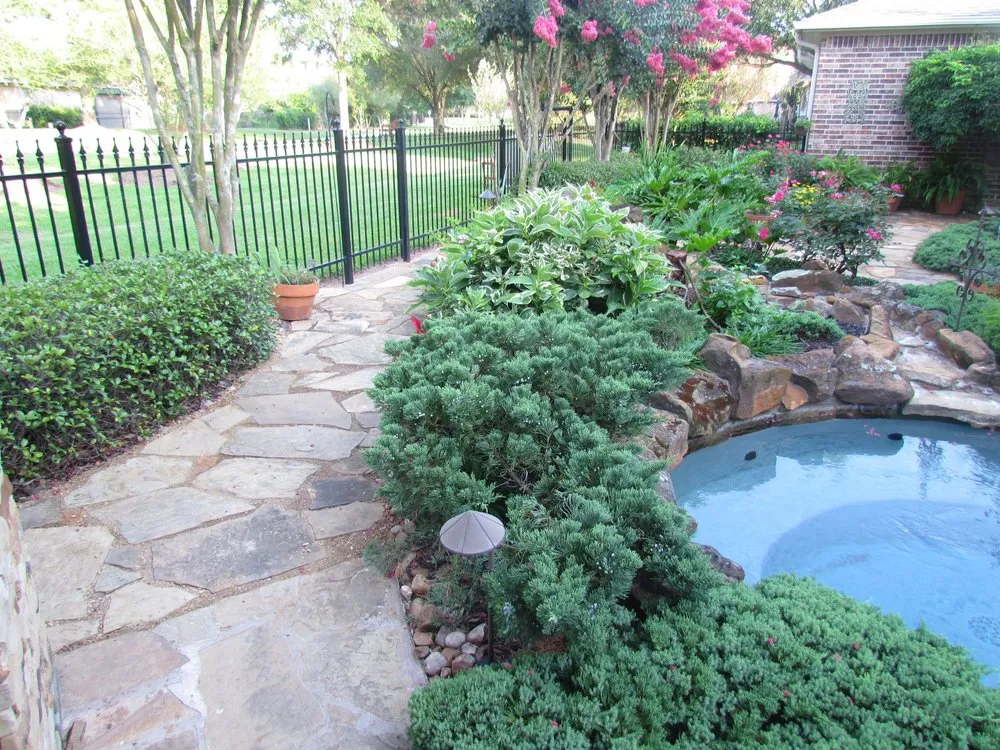 Local residential landscaping experts serving Houston, TX - Solis and Son Landscaping