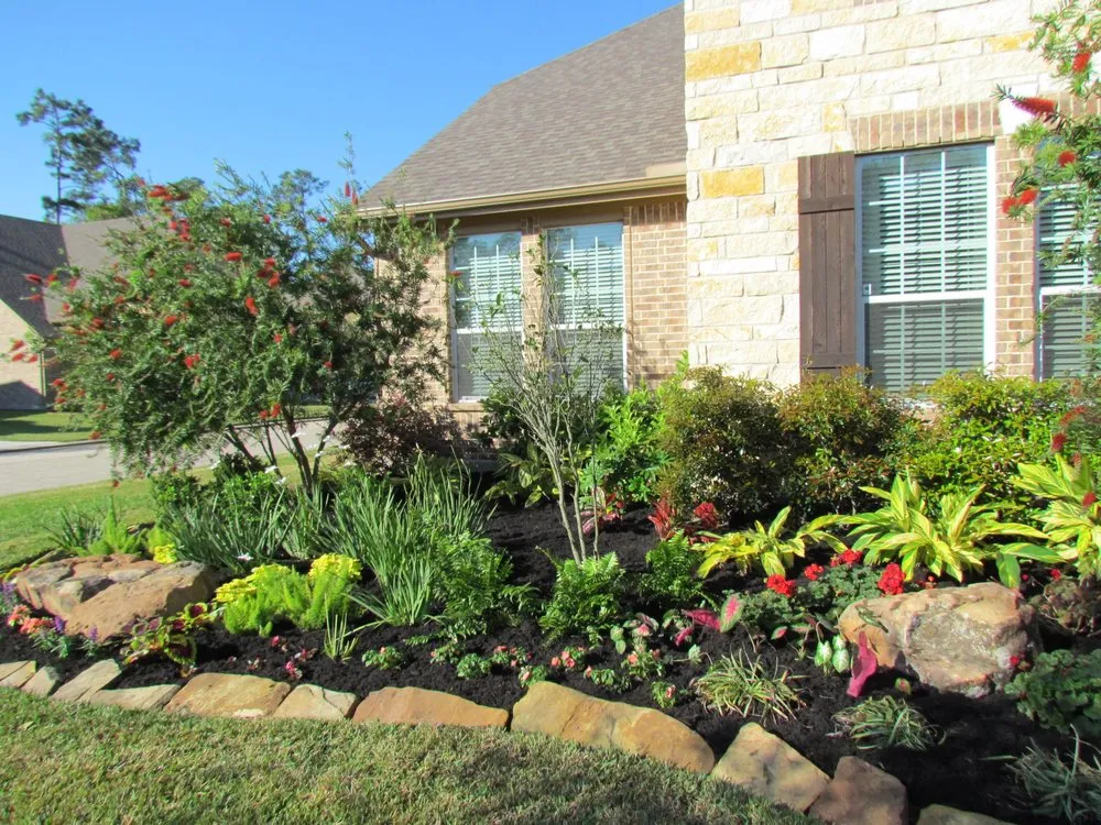 Local landscaping services experts serving Houston, TX - Solis and Son Landscaping