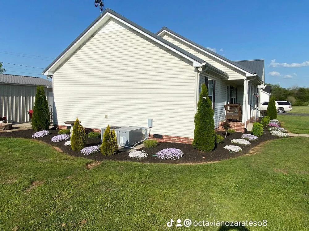 Local lawn care service in Unionville, TN by Solis landscapes