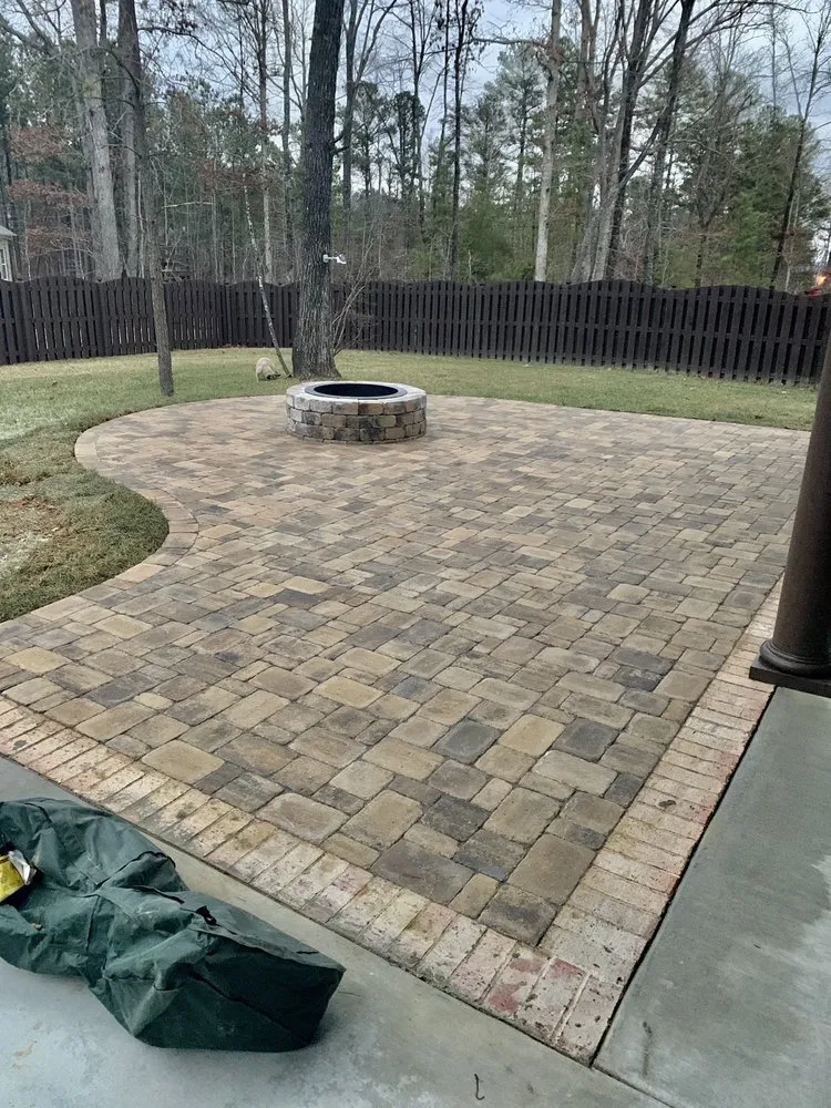 Top-rated lawn mowing service in Huntsville, AL - Solis Landscaping