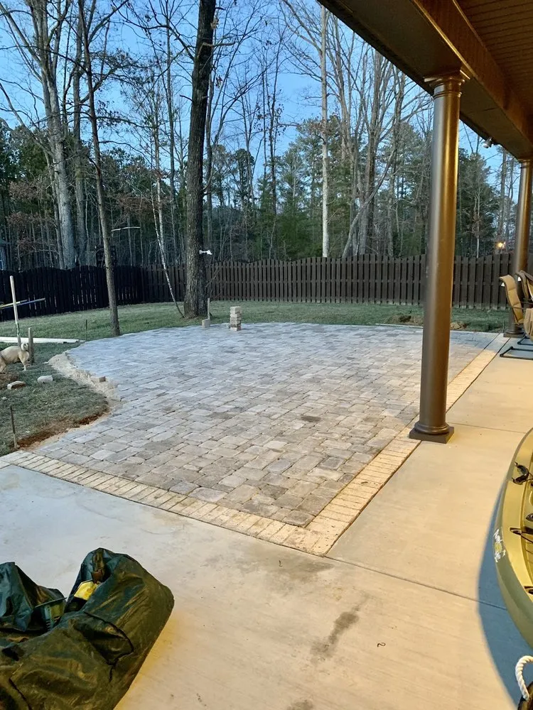 Affordable lawn care service in Huntsville, AL by Solis Landscaping