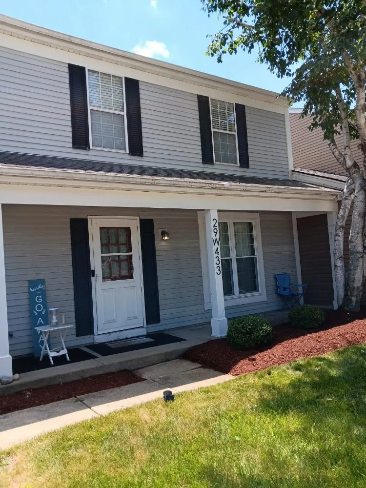 Top-rated landscape installation in Campton Hills, IL - Solis Lawn & Paving