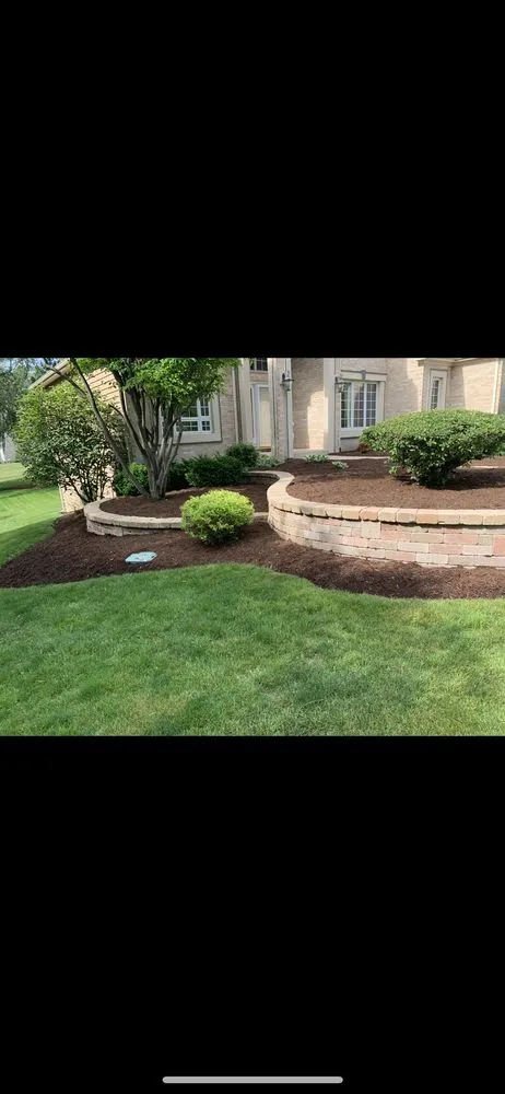Top-rated lawn care service experts serving Campton Hills, IL - Solis Lawn & Paving