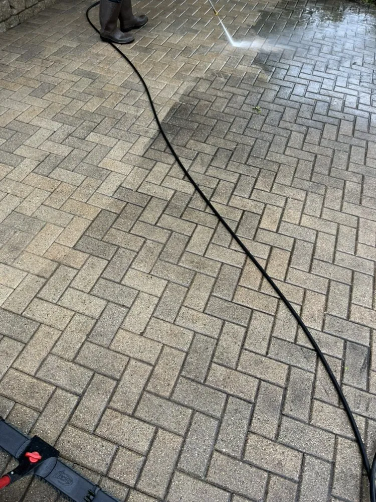 Reliable lawn mowing service in Campton Hills, IL - Solis Lawn & Paving