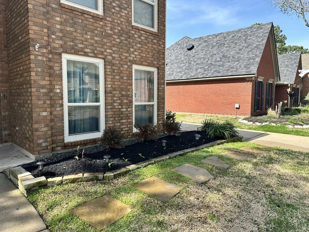 Affordable lawn care service in Houston, TX - Solis Lawn Care & Tree Services