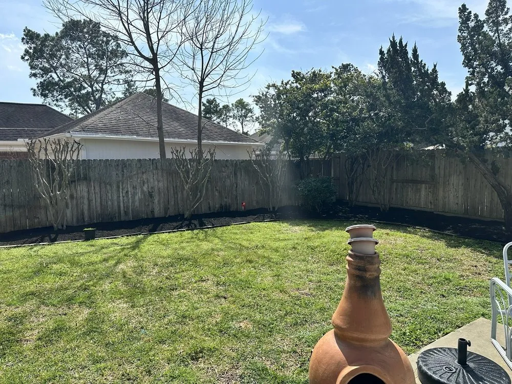 Affordable lawn mowing service with custom design in Houston, TX by Solis Lawn Care & Tree Services