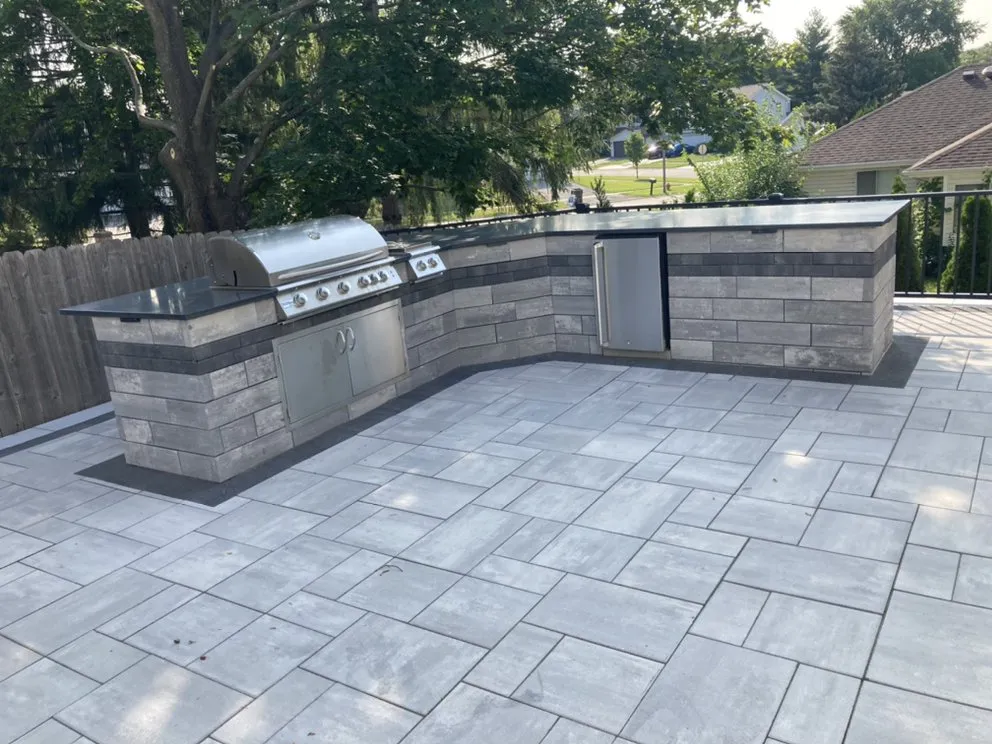 Expert lawn care service in Aurora, IL by Solo Landscaping