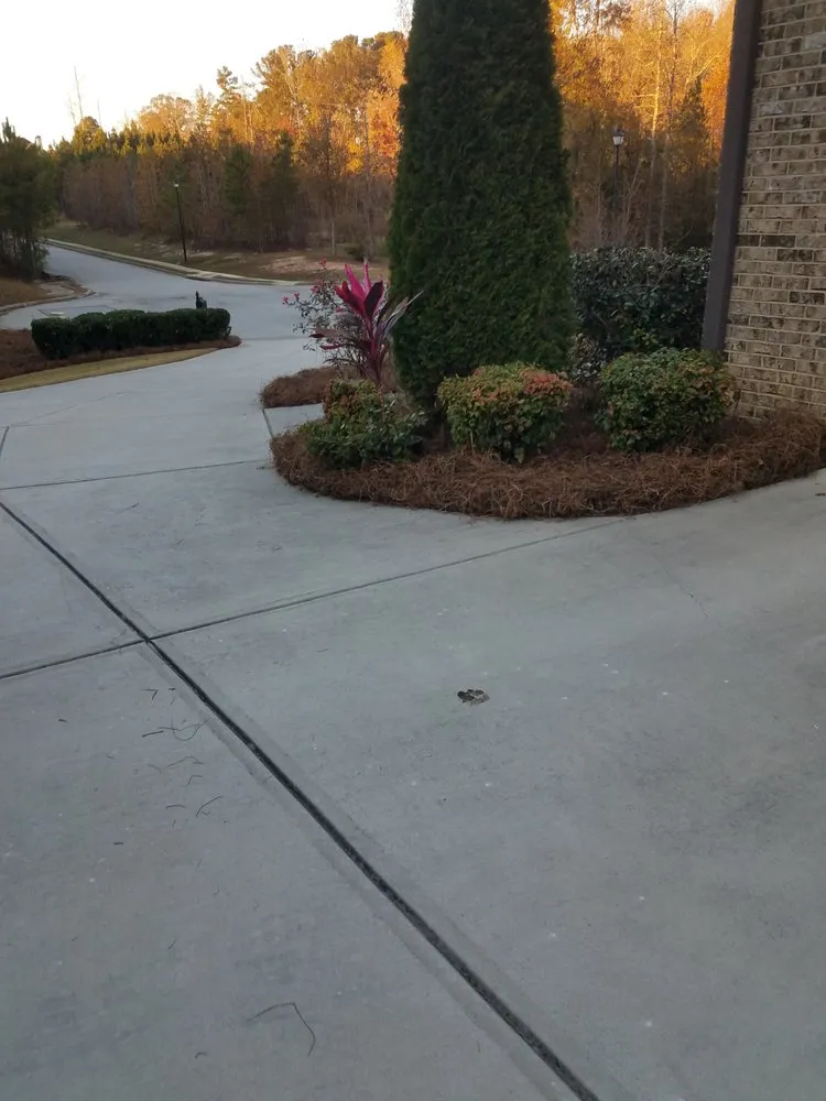 Local yard maintenance for homes across Lawrenceville, GA - Solomons Lawn Care Management