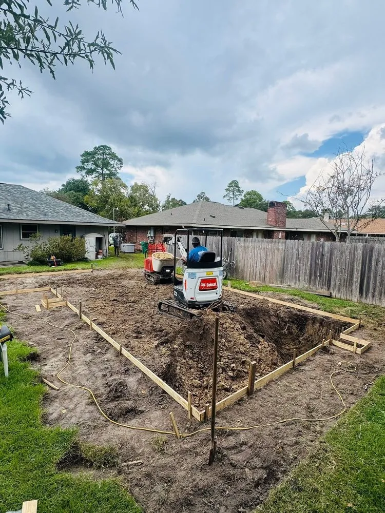 Custom garden landscaping in Covington, LA by SolTerra Pools