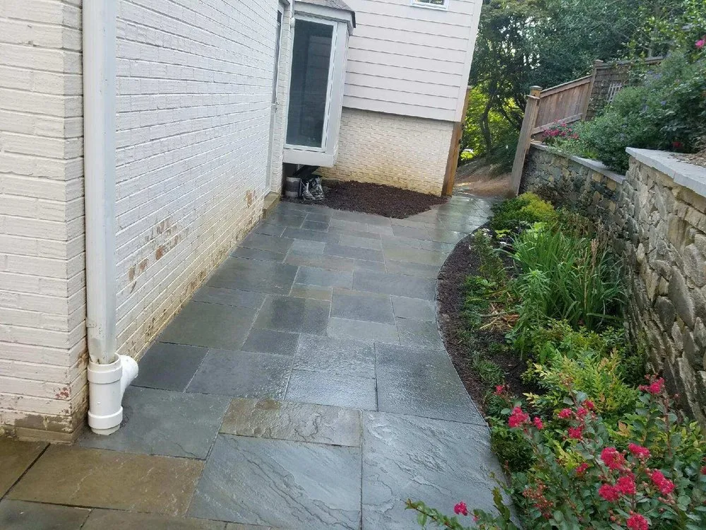 Professional lawn care service in Woodbridge, VA - Solution lands