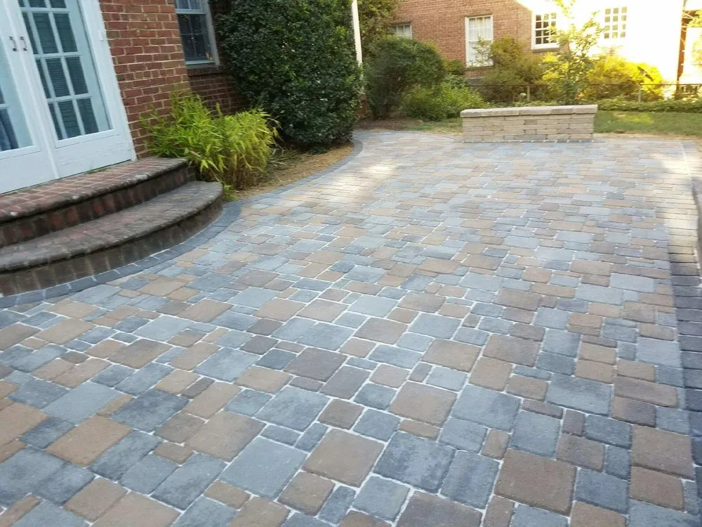 Custom outdoor landscaping for beautiful yards across Woodbridge, VA - Solution lands