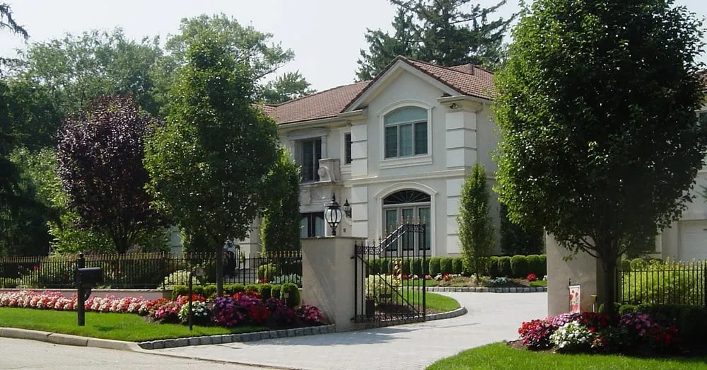 Trusted yard cleanup service experts serving Oakland, NJ - Somers Landscape Design & Garden Center