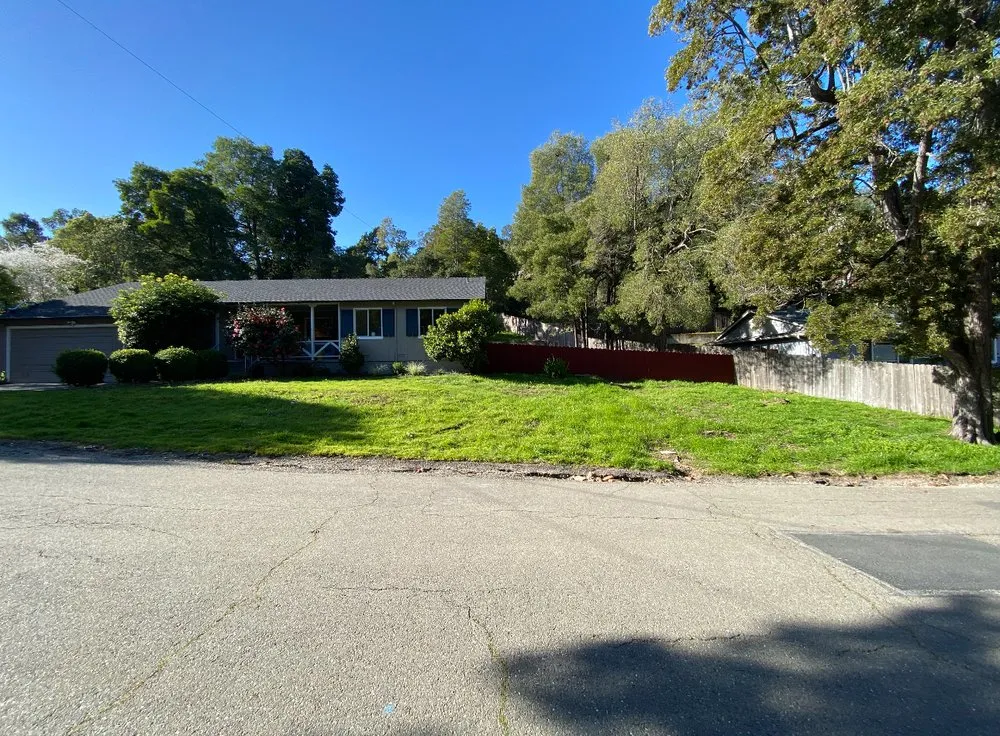 Top-rated garden landscaping in Oakland, CA by Sonia Hildebrand Garden Designs