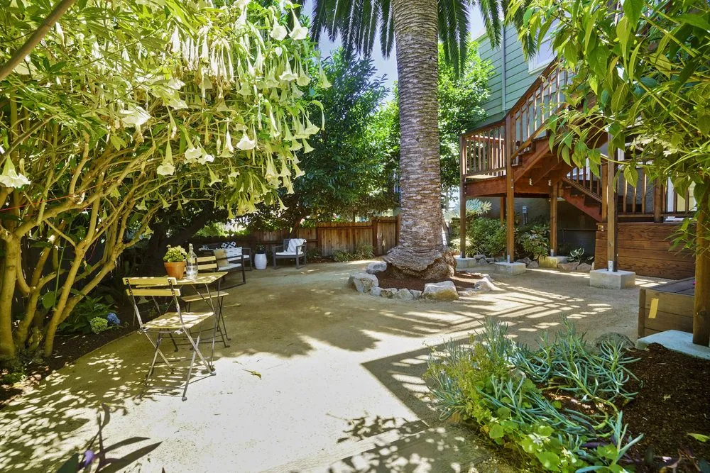 Top-rated landscape installation for year-round maintenance in Oakland, CA by Sonia Hildebrand Garden Designs