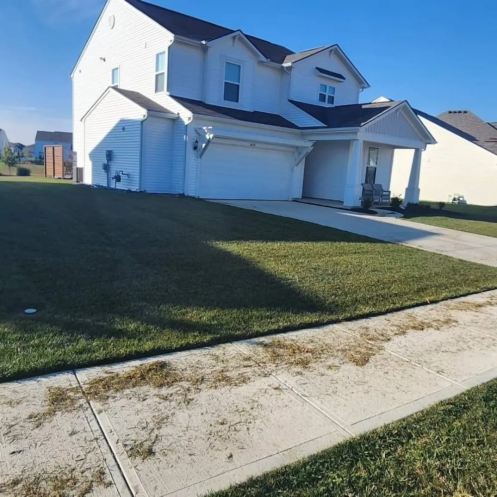 Expert garden landscaping for outdoor upgrades in Lebanon, IN by Sonic’s Parking Lot & Lawn Care