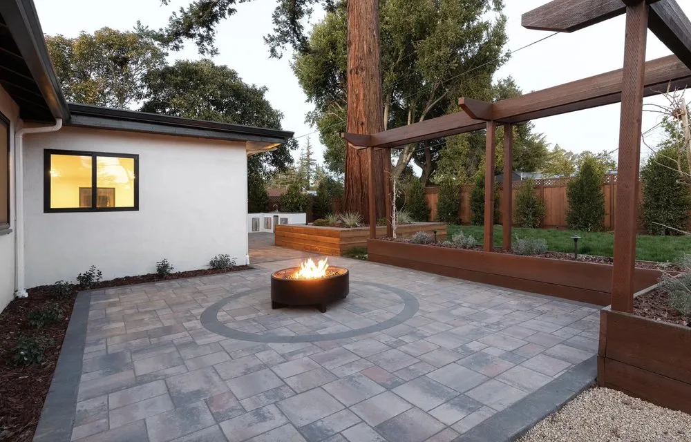 Reliable residential landscaping experts serving Petaluma, CA - Sonoma Demolition