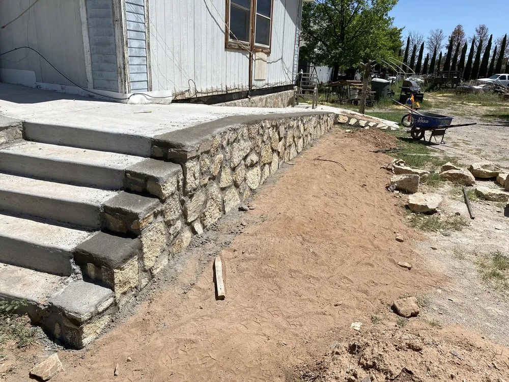 Professional residential landscaping with custom design in Chaparral, NM by Sonora Construction