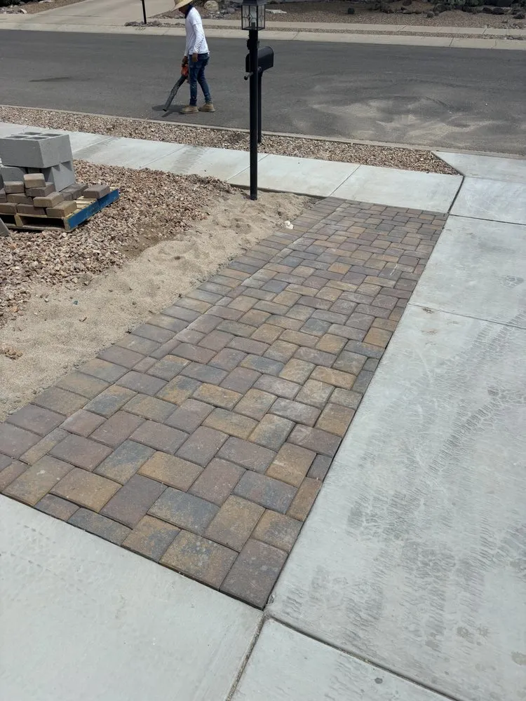 Custom lawn care service in Tucson, AZ - Sonora Hardscape