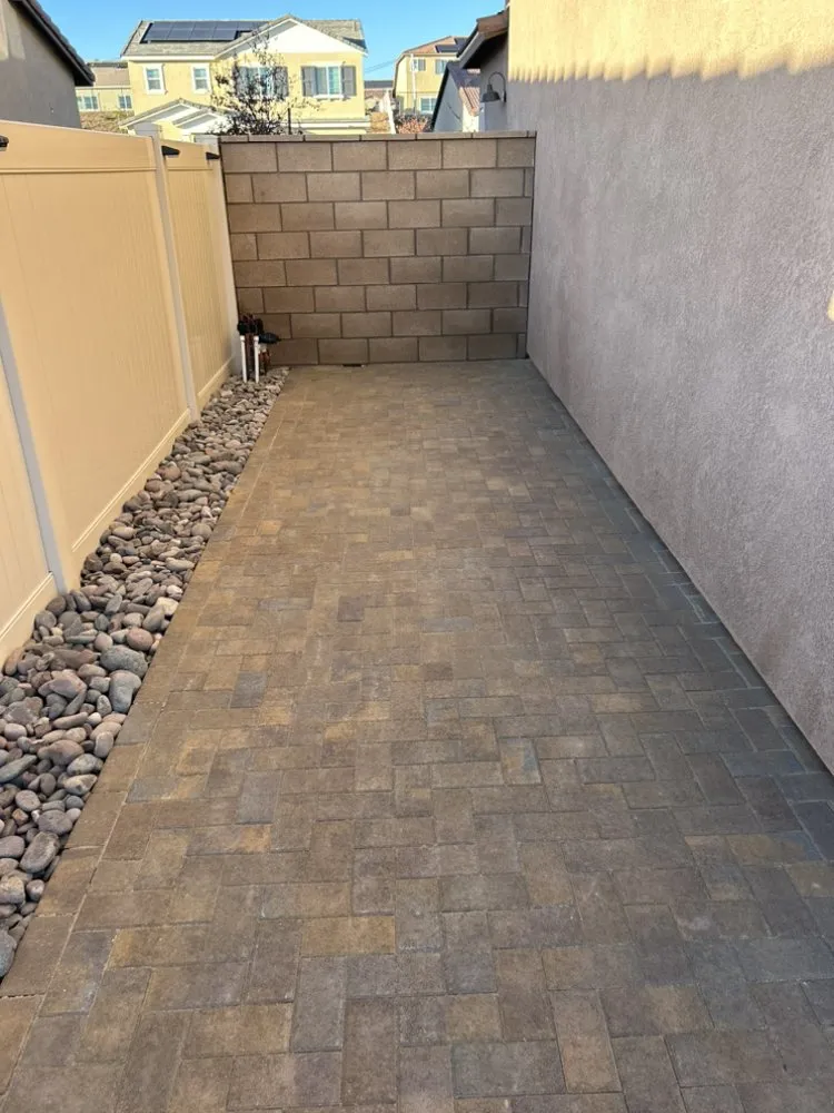 Custom landscaping services experts serving Moreno Valley, CA - Sonoran turf