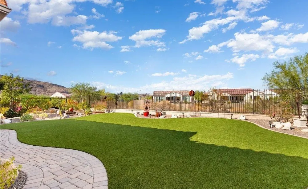 Reliable yard maintenance in Tucson, AZ - Sonoran Turfscapes