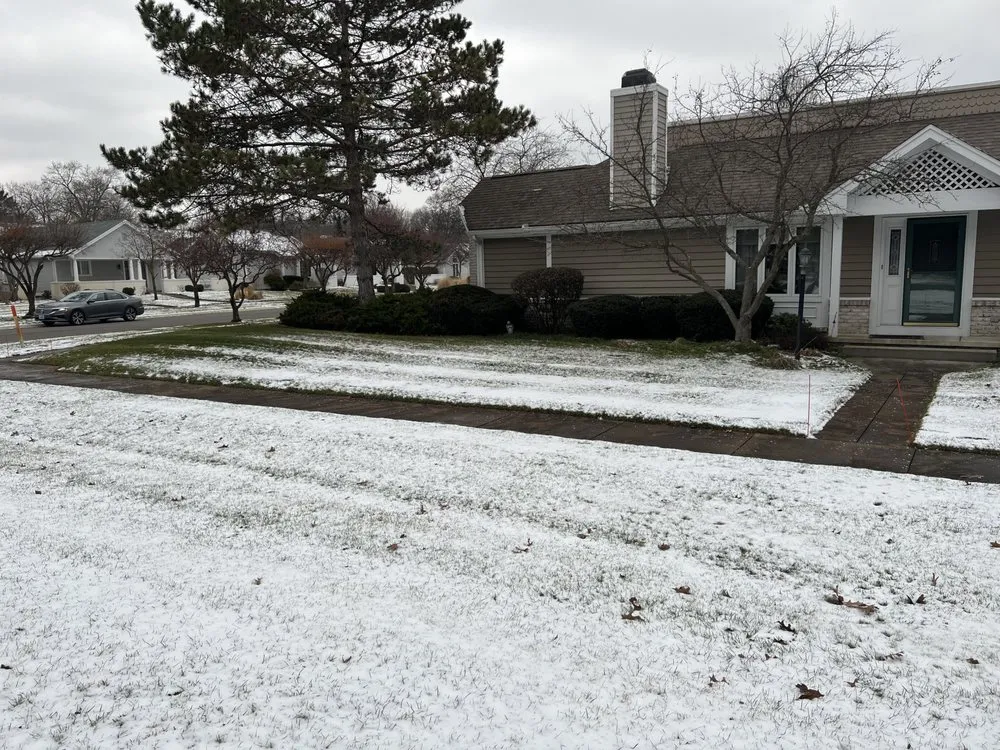 Custom garden landscaping in Sylvania, OH - Sons of Nature Lawn Care