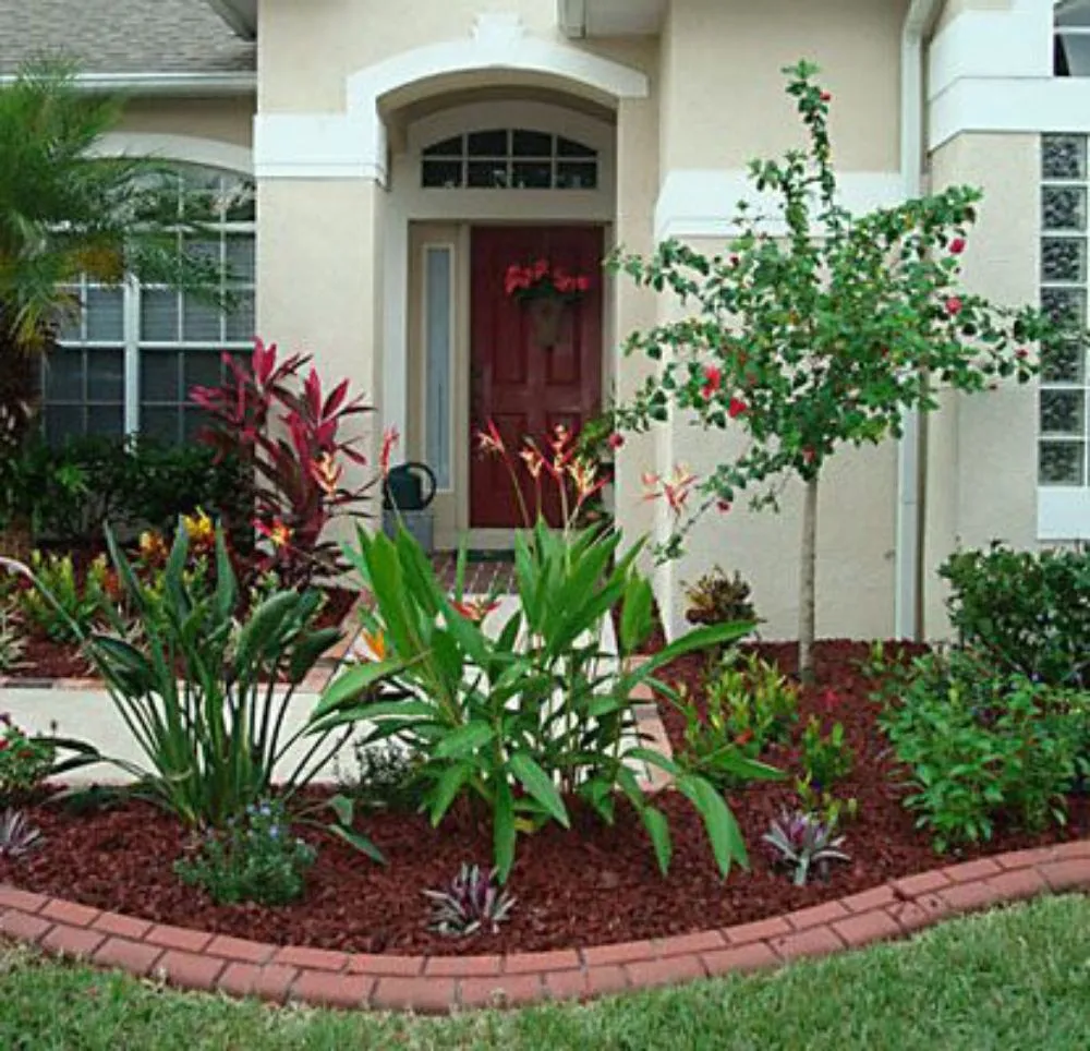Trusted outdoor landscaping with custom design in Jupiter, FL by Sontay Lawn Care & Landscaping