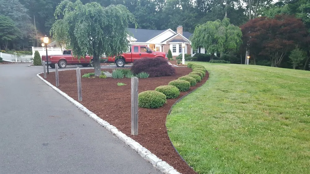 Top-rated lawn mowing service with custom design across Hamden, CT - Sorella Landscaping