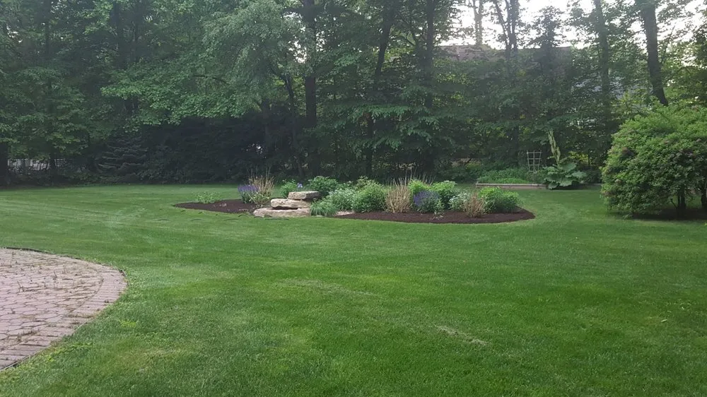 Expert yard maintenance in Hamden, CT - Sorella Landscaping