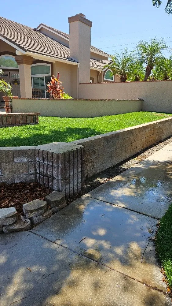 Local lawn care service in Pomona, CA - Soria Gardening Services