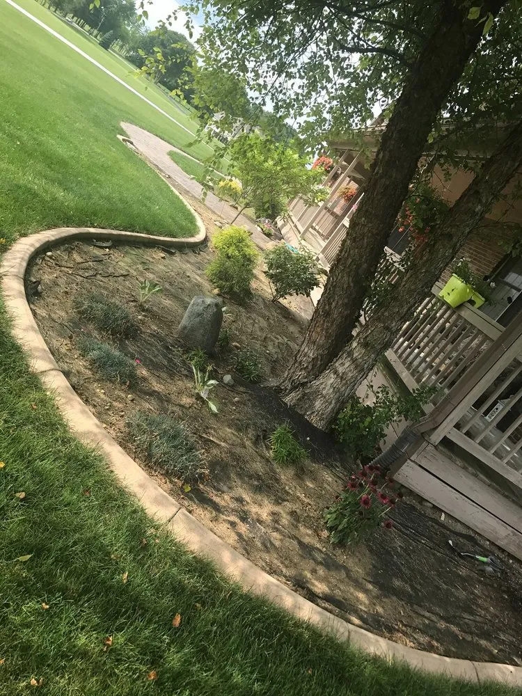 Expert landscape installation experts serving Anderson, IN - Soriano Landscape