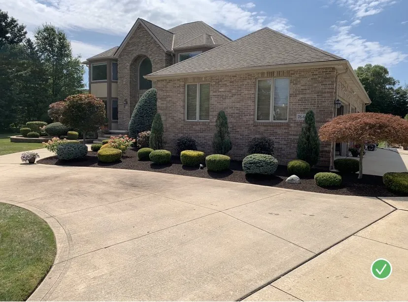 Top-rated yard maintenance in Highland Heights, OH - Soriano Landscaping