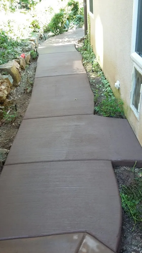 Reliable lawn care service for beautiful yards in Ramona, CA by Soria's Landscaping and Maintenance