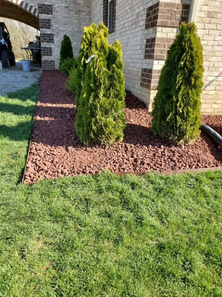 Trusted lawn care service experts serving Mount Eden, KY - Sosa Landscaping
