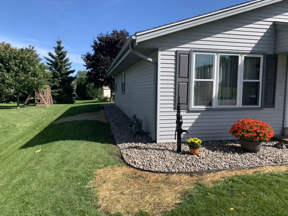 Expert lawn care service for beautiful yards across Oak Creek, WI - Sosa Seasonal Services