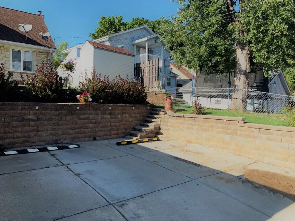 Expert yard maintenance in Oak Creek, WI - Sosa Seasonal Services